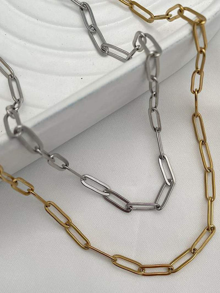 Collier plaqué or à motif nœud