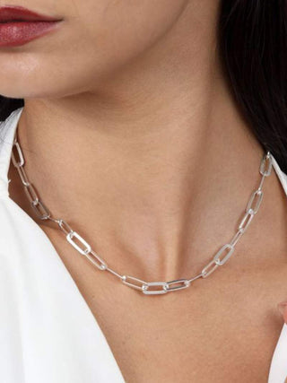 Collier plaqué or à motif nœud