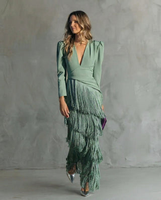 Clara | Robe midi élégante avec manches à franges