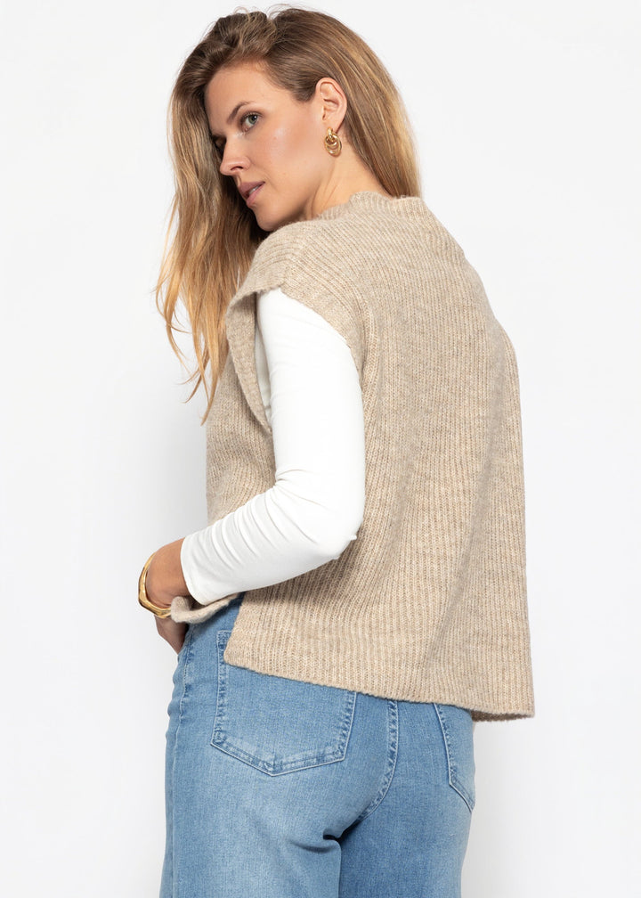 Débardeur en maille côtelée à boutons latéraux — taupe